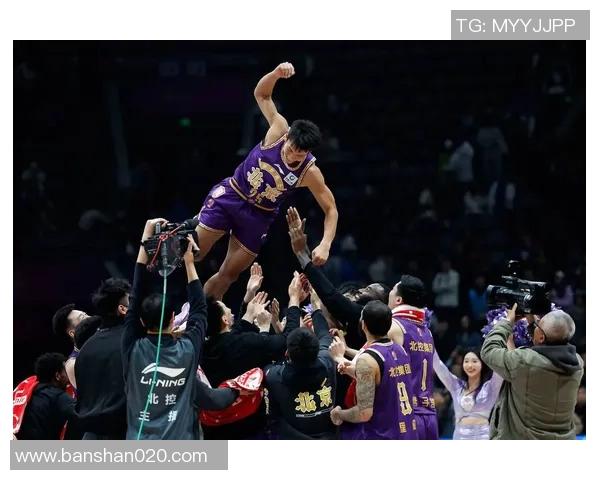 CBA2018赛季山东队与吉林队激战正酣精彩瞬间回顾与分析