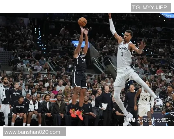 文班亚马首场比赛表现抢眼五次盖帽并成功隔扣字母哥引发热烈讨论 文班亚马首场比赛表现抢眼五次盖帽并成功隔扣字母哥引发热烈讨论