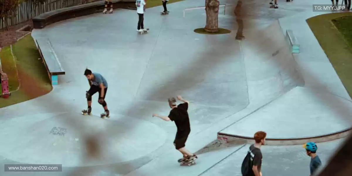 🎁独家周边来袭!限量款球星签名,让热爱触手可及🏅